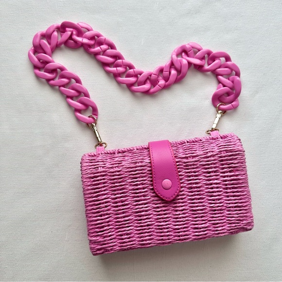 Pink Floral Dress with Matching Woven Bag - Picture 11 of 12